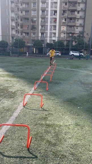 Athletes during the main workout phase of a Elite Junior Athletes session at VHR Sports