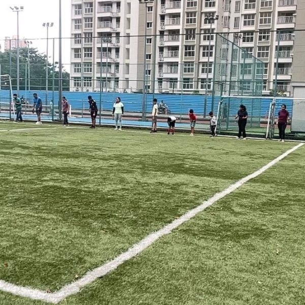 Sunday family group fitness training at VHR Sports