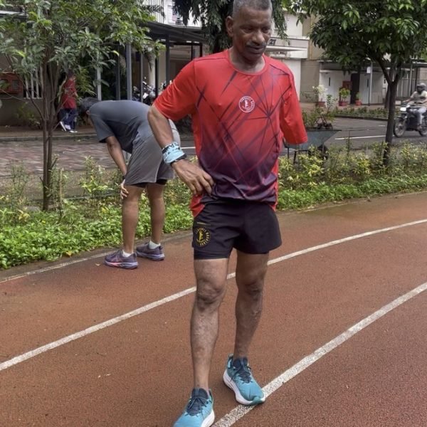 Athletes during the the run — easy, tempo, long phase of a Marathon Ready session at VHR Sports