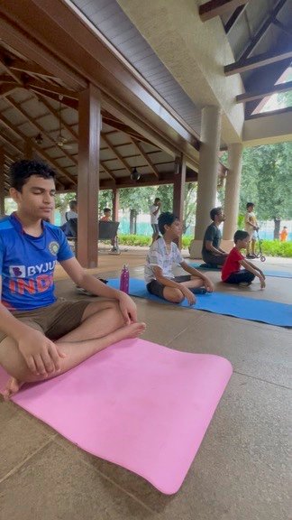 Athletes during the every age phase of a Mind Athlete session at VHR Sports