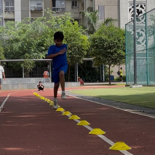 Athletes during the coaching & form phase of a Performance Plus session at VHR Sports