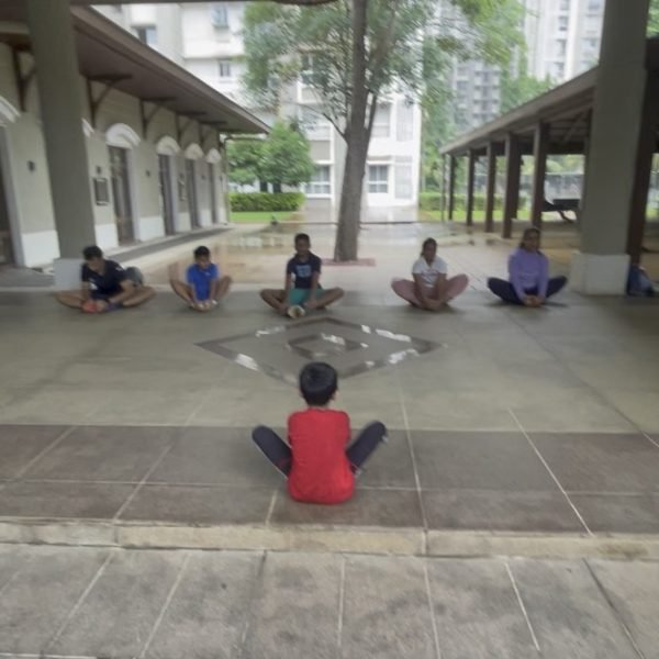 Athletes during the focus phase of a Sports Conditioning session at VHR Sports