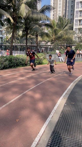 Athletes during the speed, agility & reaction phase of a Sports Conditioning session at VHR Sports